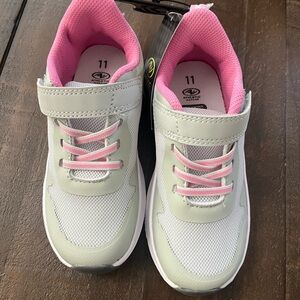 Athletic Kids Sneakers in Pink and Gray